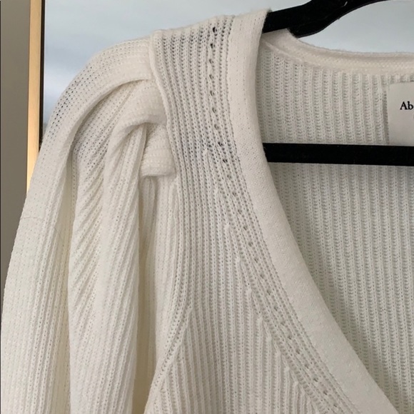 A&F sweater. GUC. No flaws or holes. - Picture 8 of 8